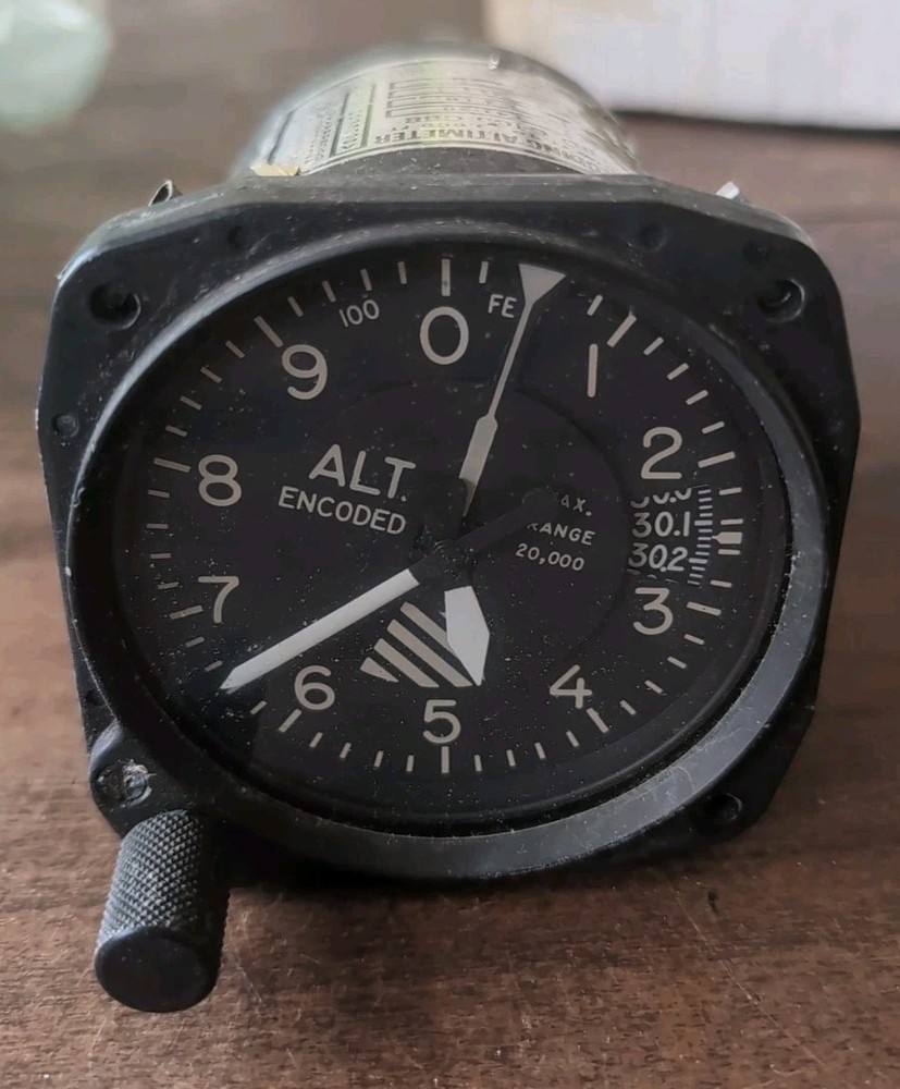 IFR Encoding Altimeter E41-20 1975 1,000-20,000 Feet. UNTESTED.