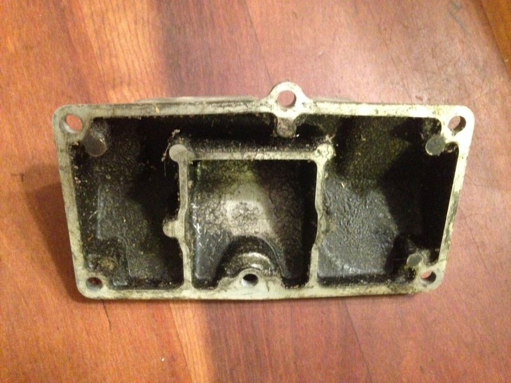 SUZUKI RM250 EXHAUST VALVE COVER FRONT