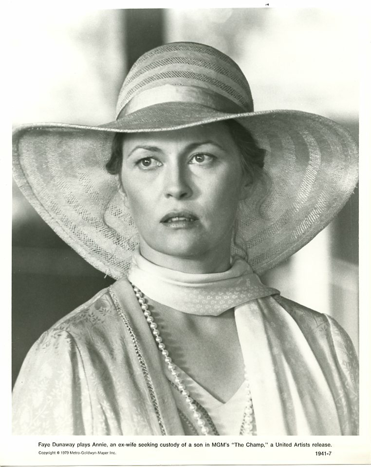 FAYE DUNAWAY   ORIG 8X10 # X7313