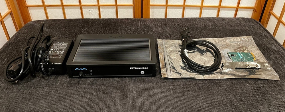 AJA IO EXPRESS INTERFACE + PCIE CARD + POWER SUPPLY + DATA CABLE **BUNDLE**