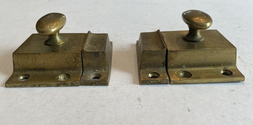 YALE Cupboard/ Cabinet Door Latches- Solid Brass w/ Keepers