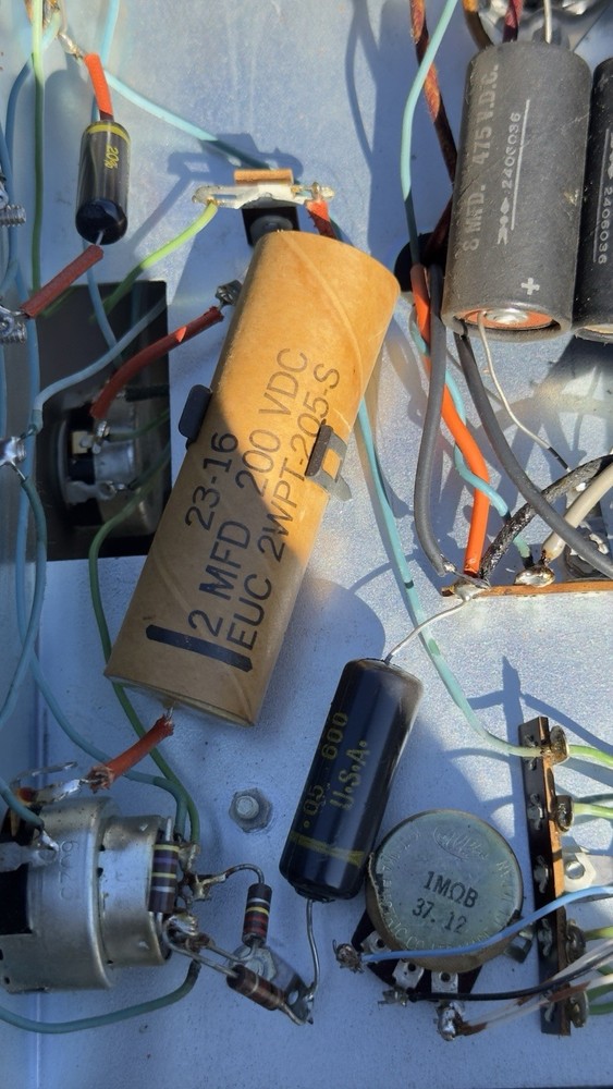 Vintage Heathkit Condenser Checker POWERS ON NOT TESTED