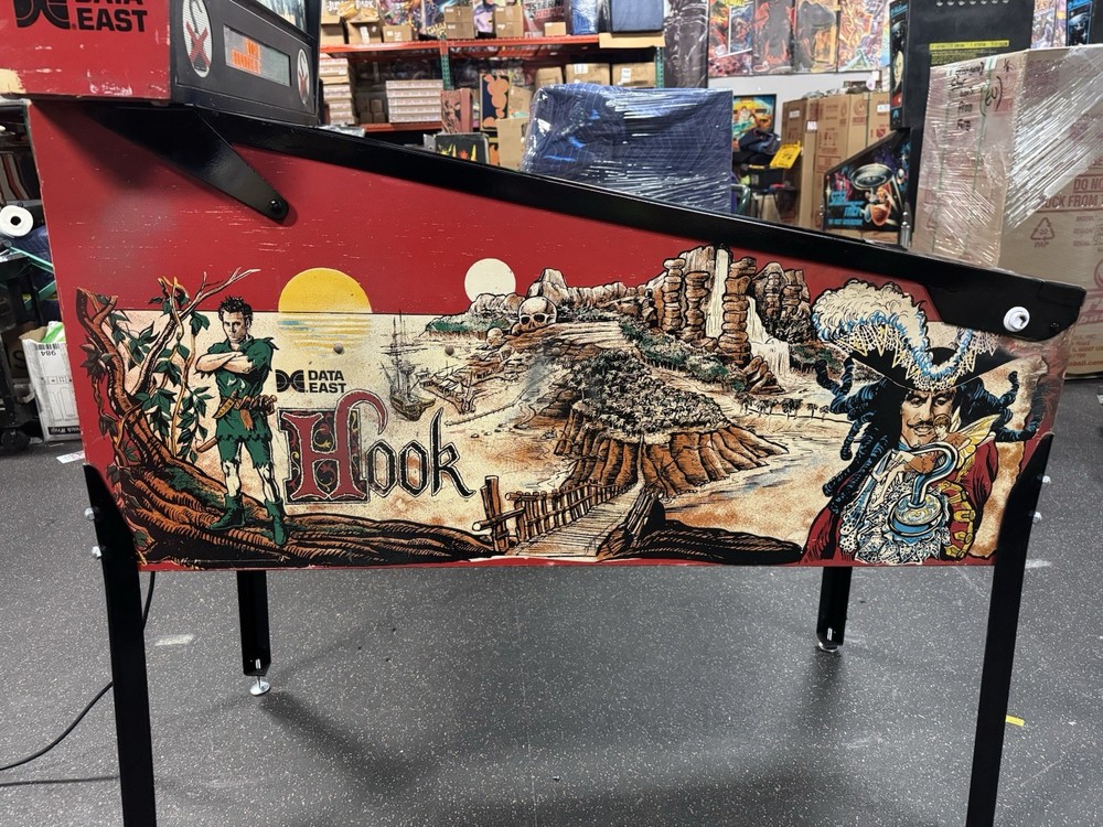 DATA EAST HOOK PINBALL MACHINE FULLY REFURBISHED PLAYS GREAT ROBIN WILLIAMS