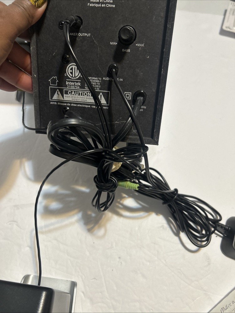 Logitech LS21 2.1 Multimedia Computer Speaker System Subwoofer Works