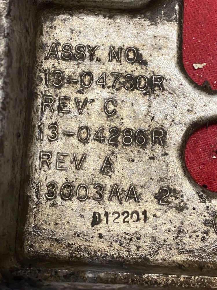 PETERBILT HOOD HINGE 13-04730 R, PASSENGER