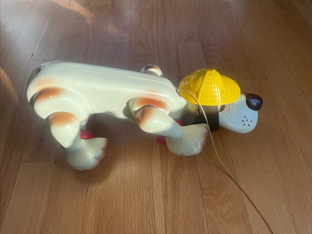 Vintage 1970s Hasbro Digger The Hound Dog Sleuth Detective Pull String Toy
