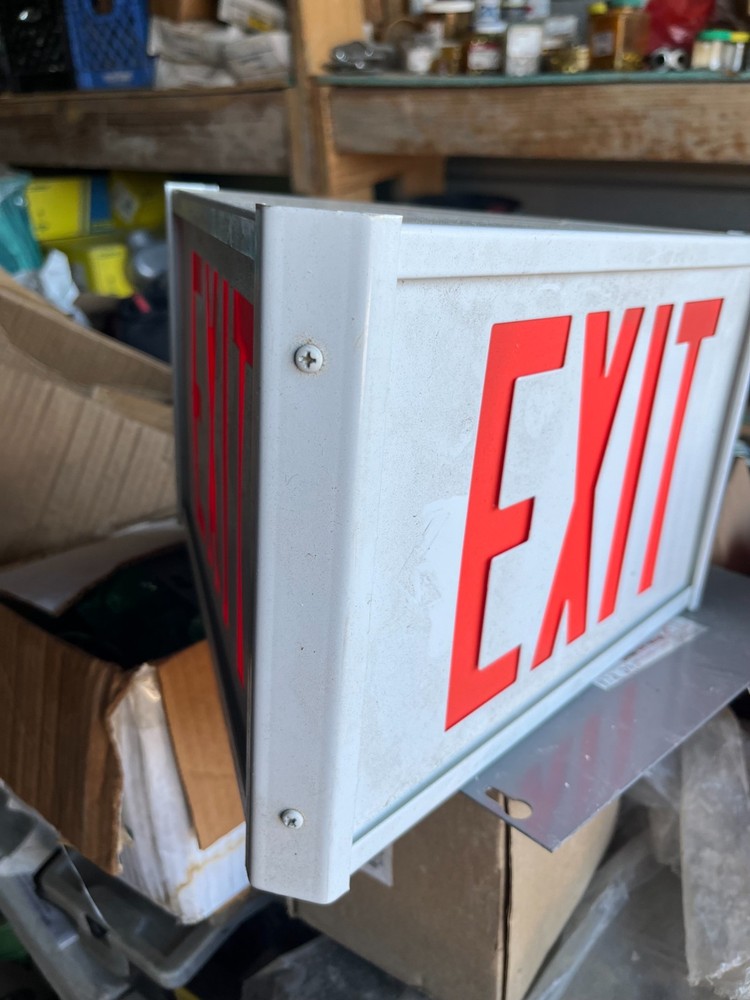 Triangular Exit Sign Model GLEX1R 120/277vac, 60Hz, 4.5w