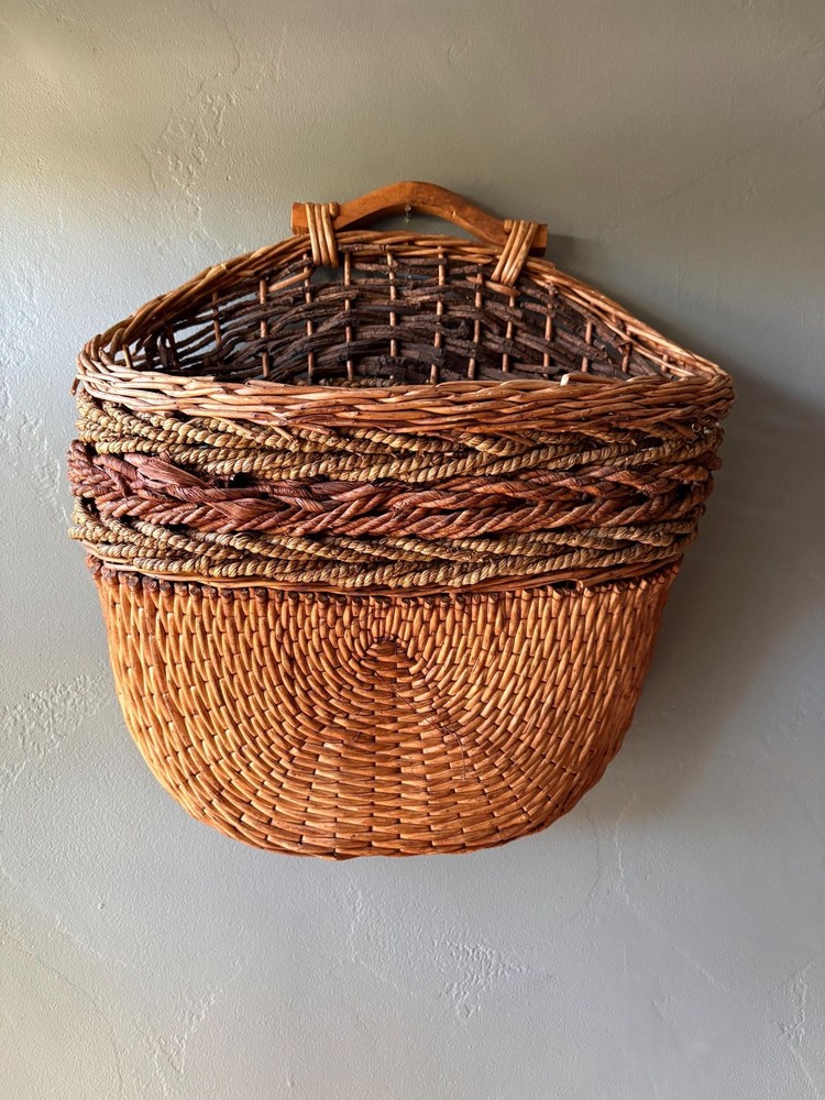 Woven Rattan Wall Hanging Basket
