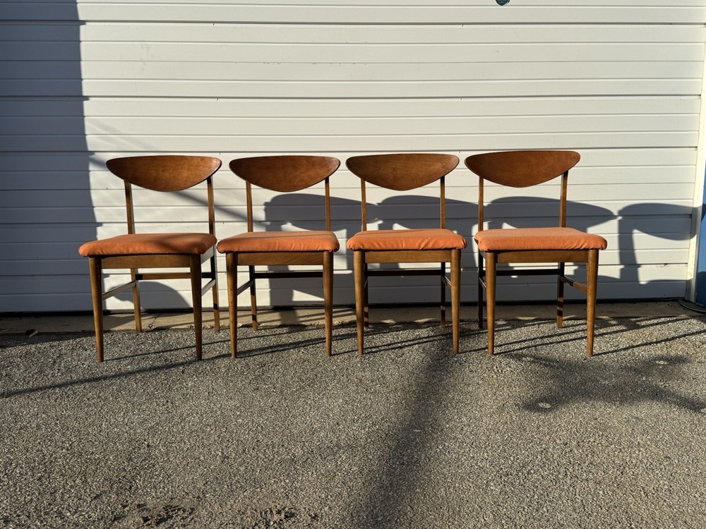 Set of 4 Mid-Century Modern Walnut Shell Back Dining Chairs