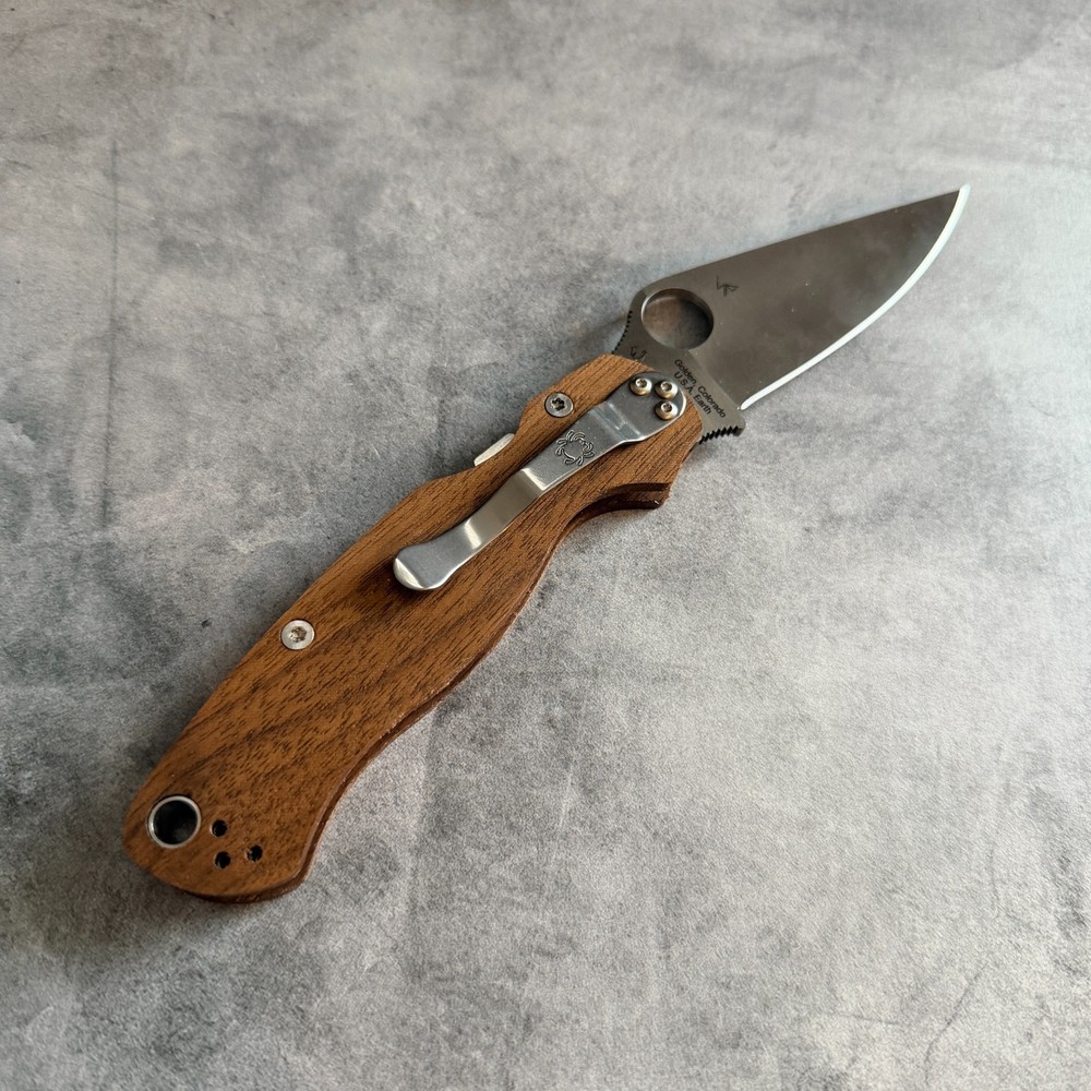 Walnut scales for Spyderco Paramilitary 2