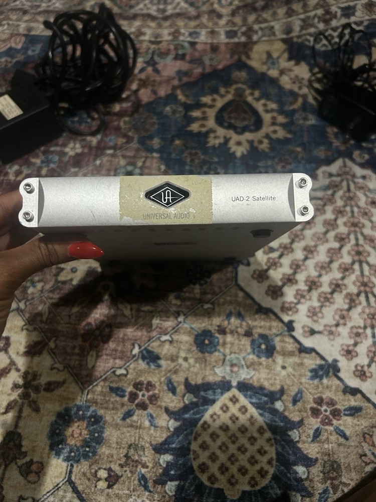 Universal Audio UAD-2 Satellite DUO – FireWire DSP Accelerator | Works Great!