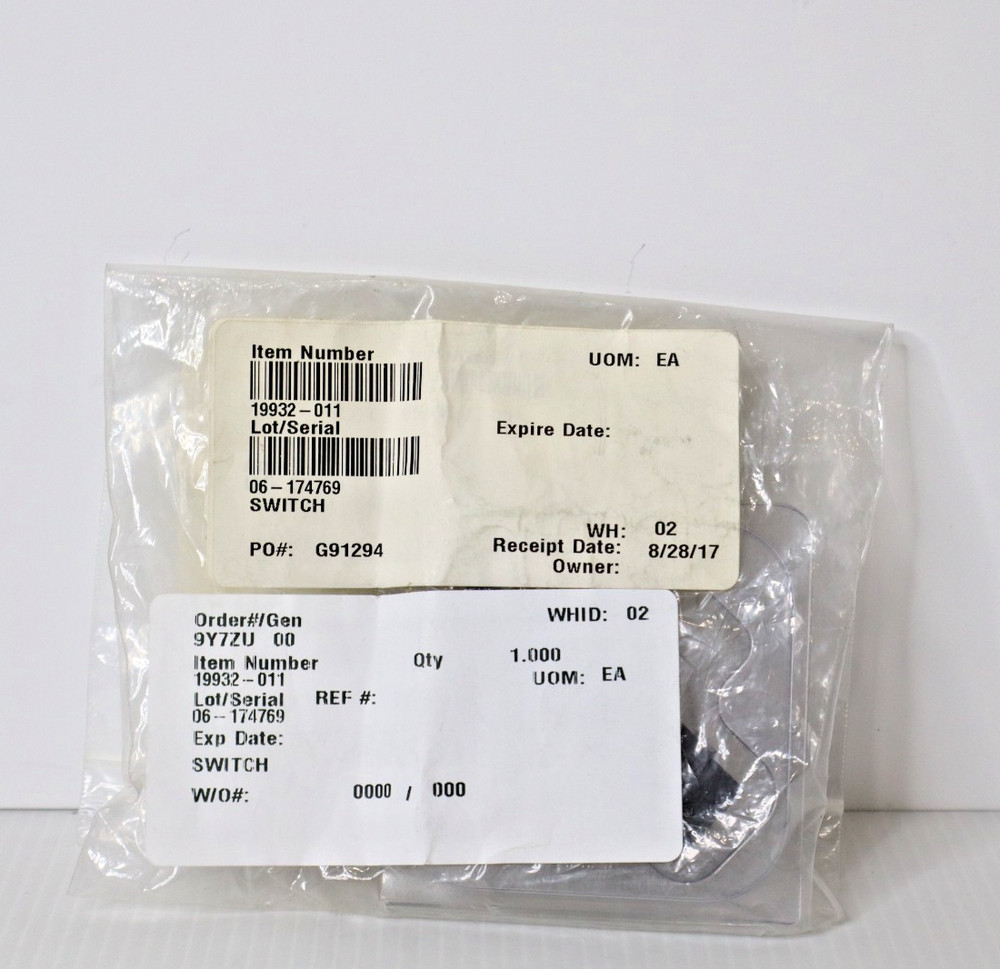 Korry 81590 0625 Push Button Switch 19932-011 (New)