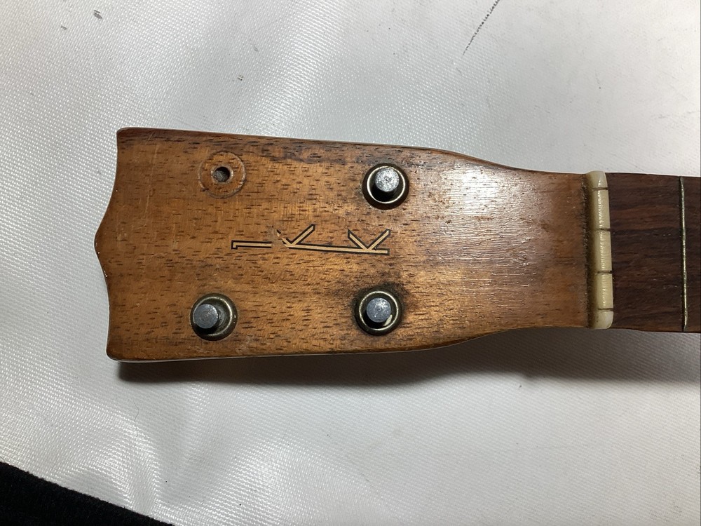 Vintage Kamaka Ukulele White Label
