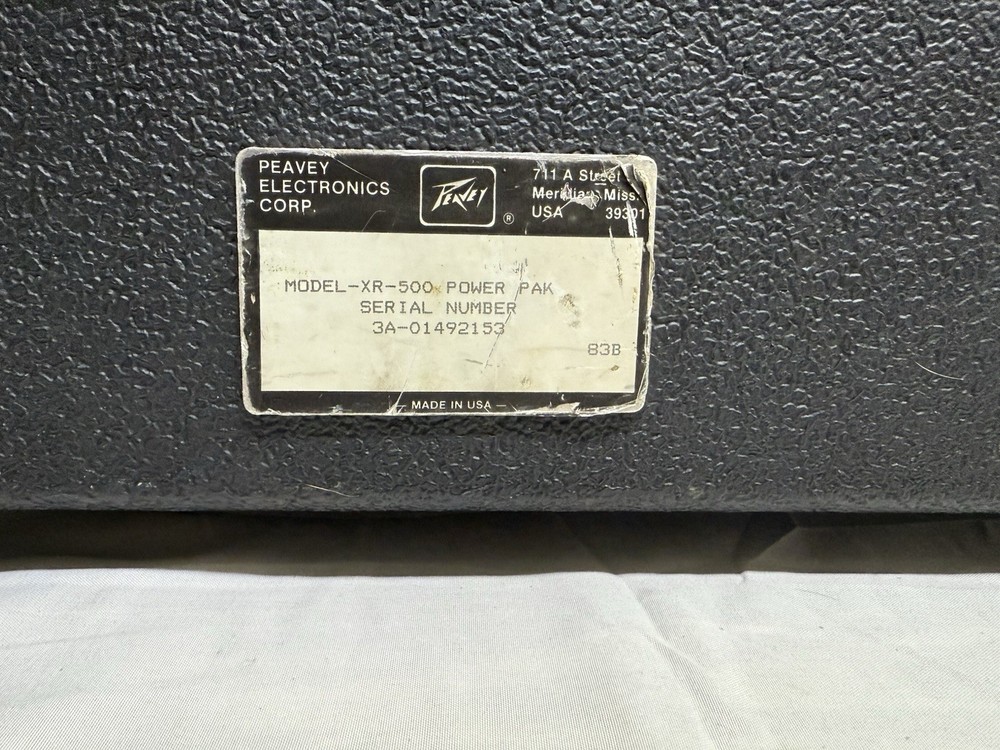 Peavey XR-500 powered mixer amplifier
