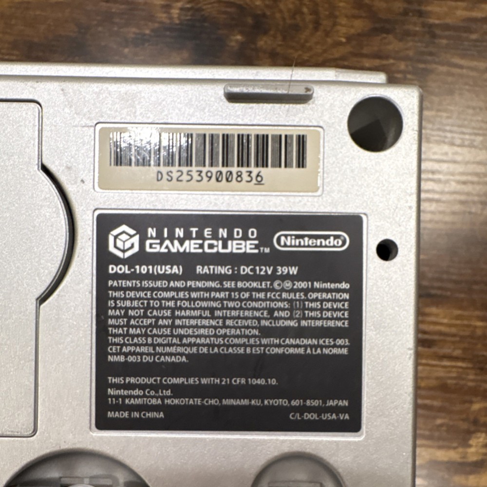 Nintendo GameCube Console DOL-101(USA) Silver NTSC-U/C with Controller
