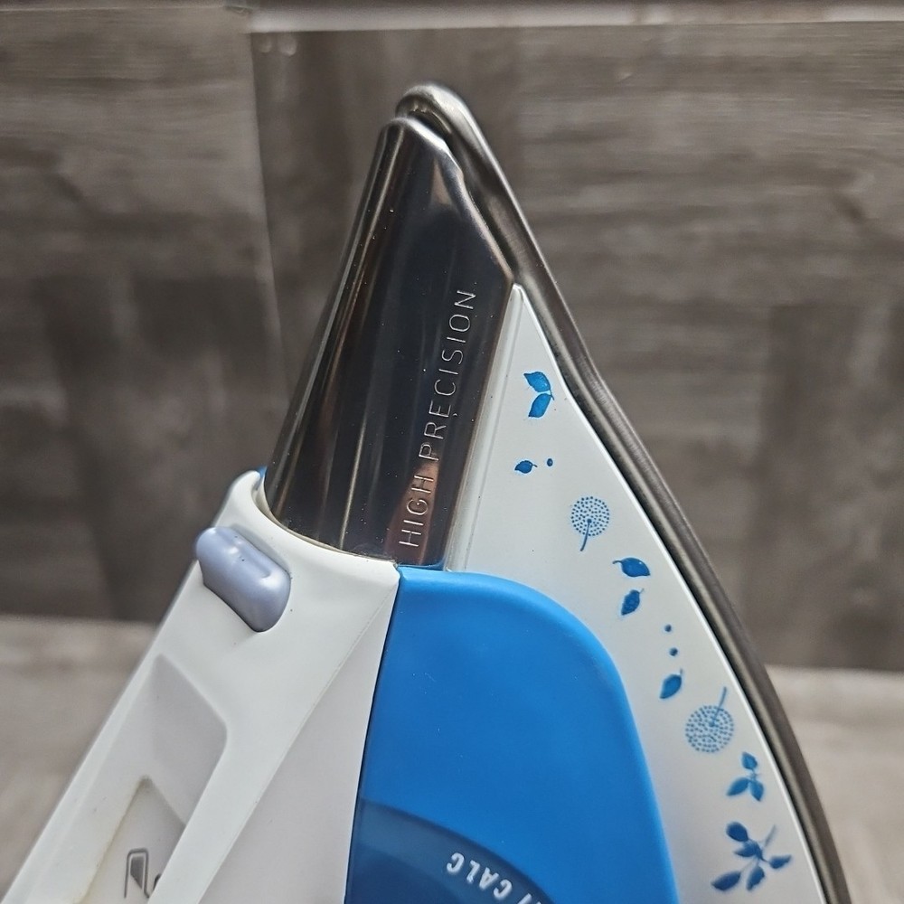 Rowenta Effective DZ5980 Glide Steam Iron Micro Steam