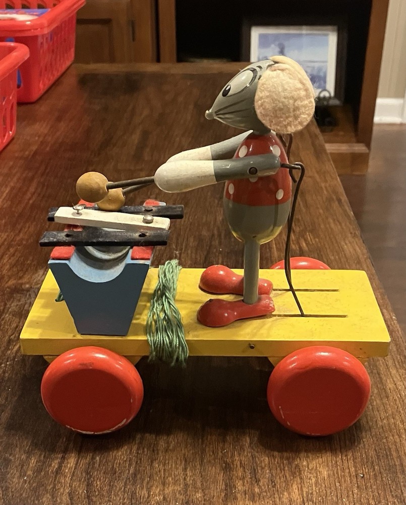 Pull Toy Mouse Made In Czechoslovakia