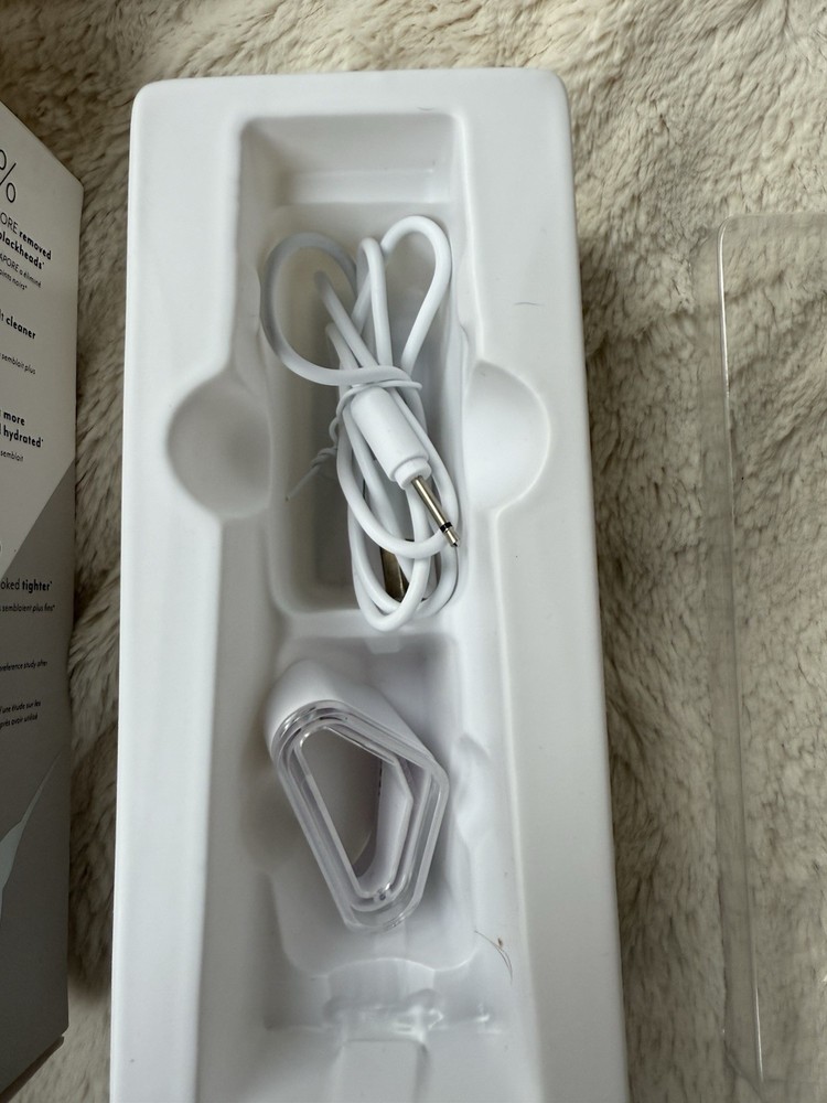 NEW DERMAFLASH DermaPore+ Ultrasonic Pore Extractor Stone