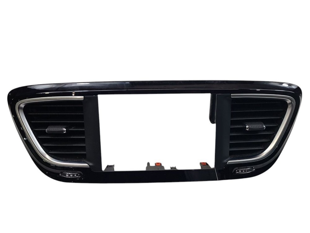VOYAGER   2020 Dash Bezel 623511