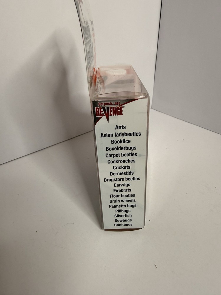 Bonide Revenge Invisible Roach Bait with Puffer Applicator.