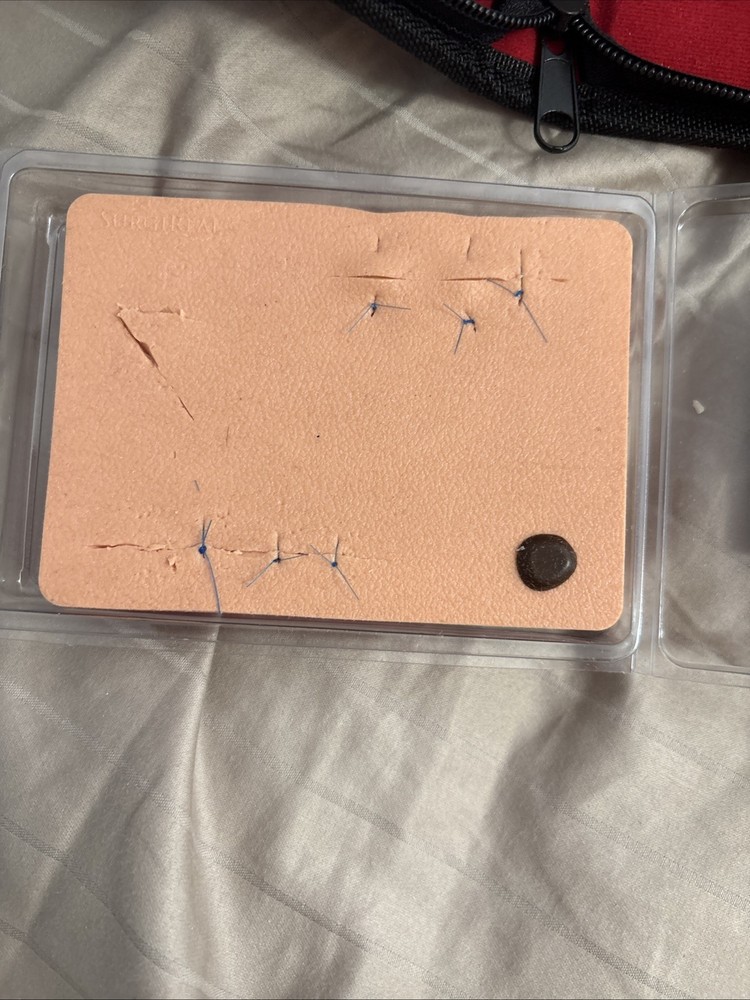 Surgireal Real Suture Training Kit