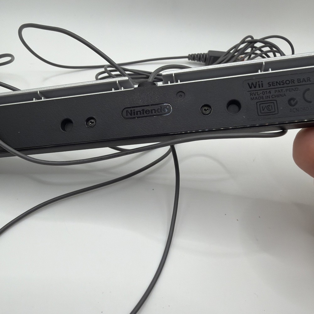Nintendo RVL014 Original Wii Sensor Bar - Silver