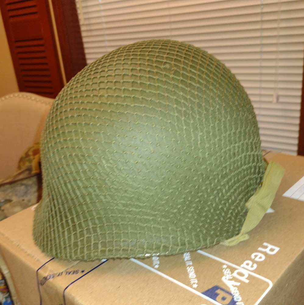WW2 helmet front seam fixed bale United carr
