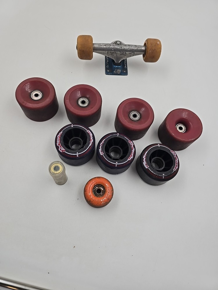 Misc . Skateboard Wheels And Bearings Condition Unknown