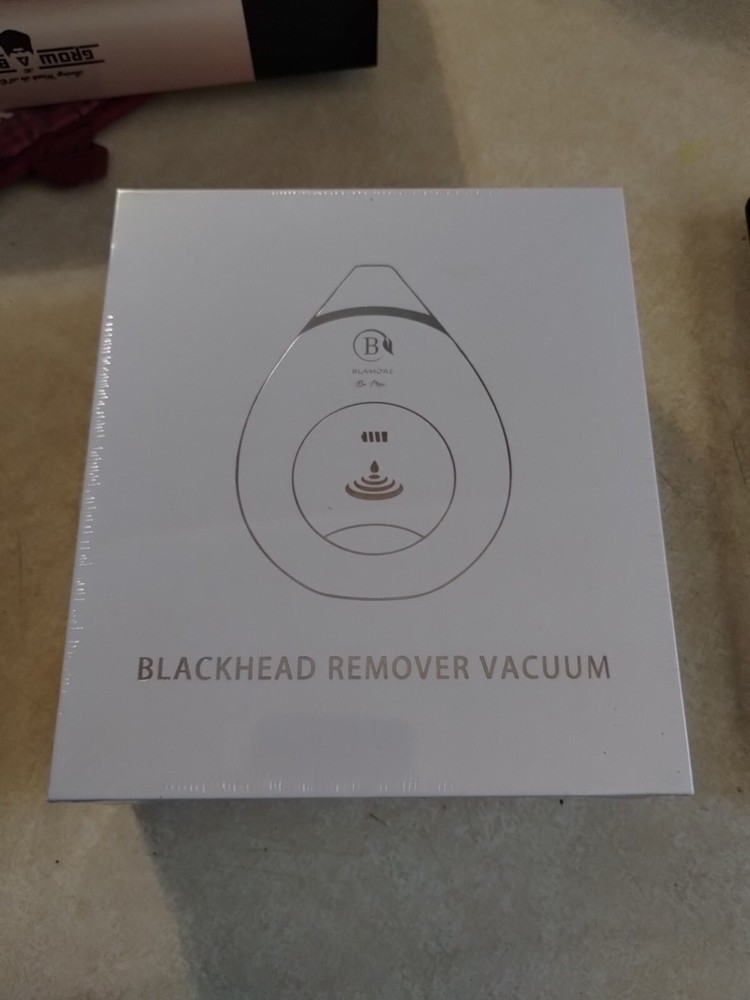 BLAMORE Blackhead Remover Vacuum *  New Sealed