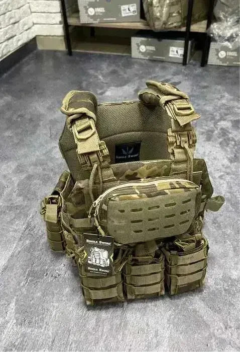 Plate carrier (pixel cartoon)💛💙