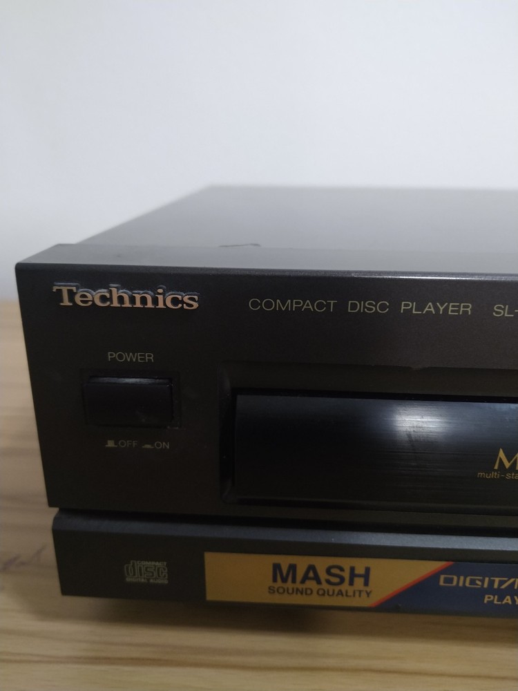 Technics SL-PG100 Compact Disc Player - No Remote -UNTESTED - see description