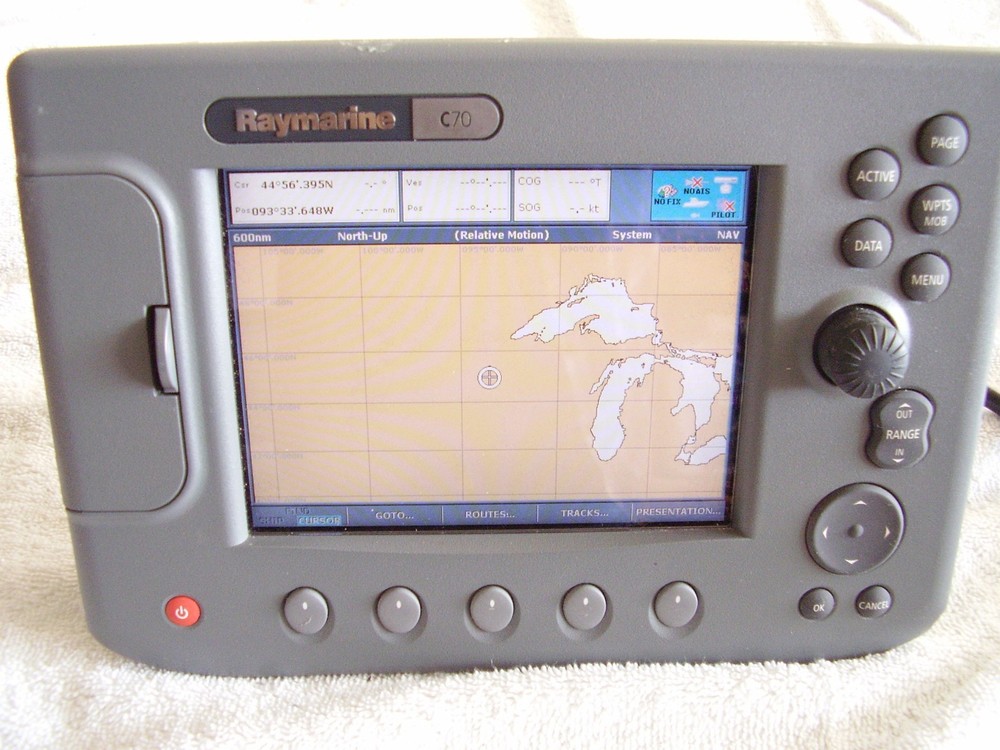 Raymarine C70 Chartplotter Fishfinder Multifunction Display