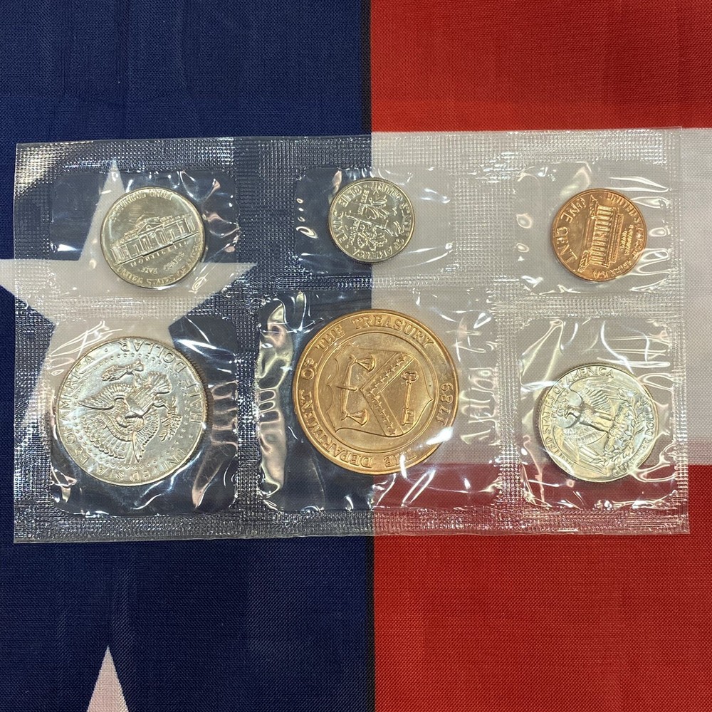 1982-D Official US Mint Souvenir Set WITHOUT Envelope. See description!