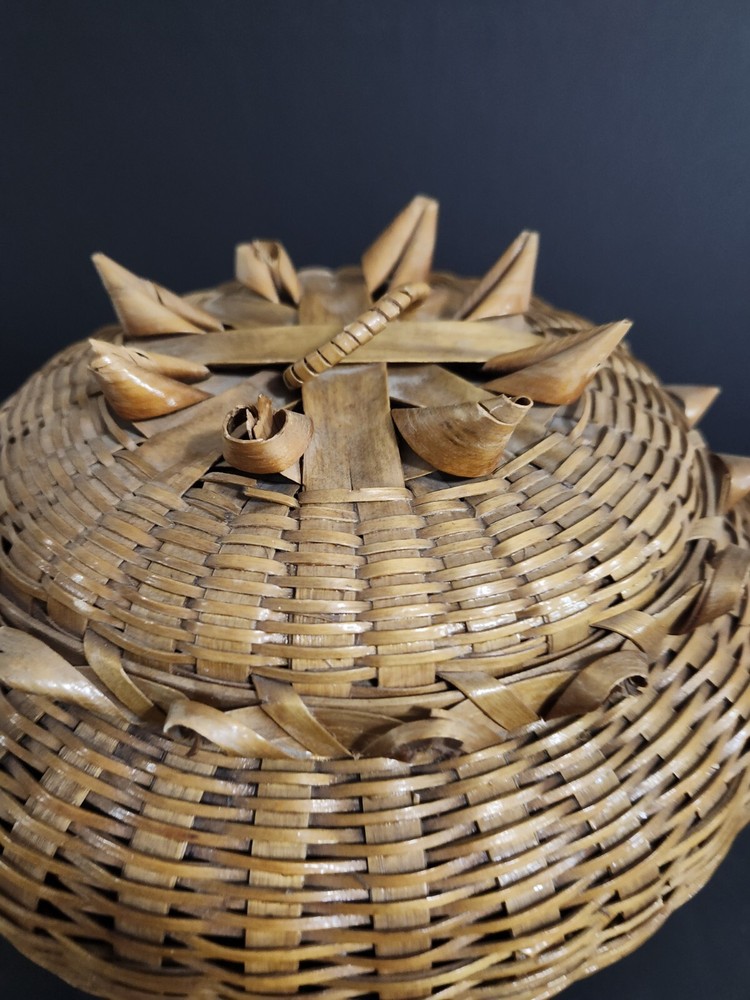 Vintage Footed 10 Inch Basket