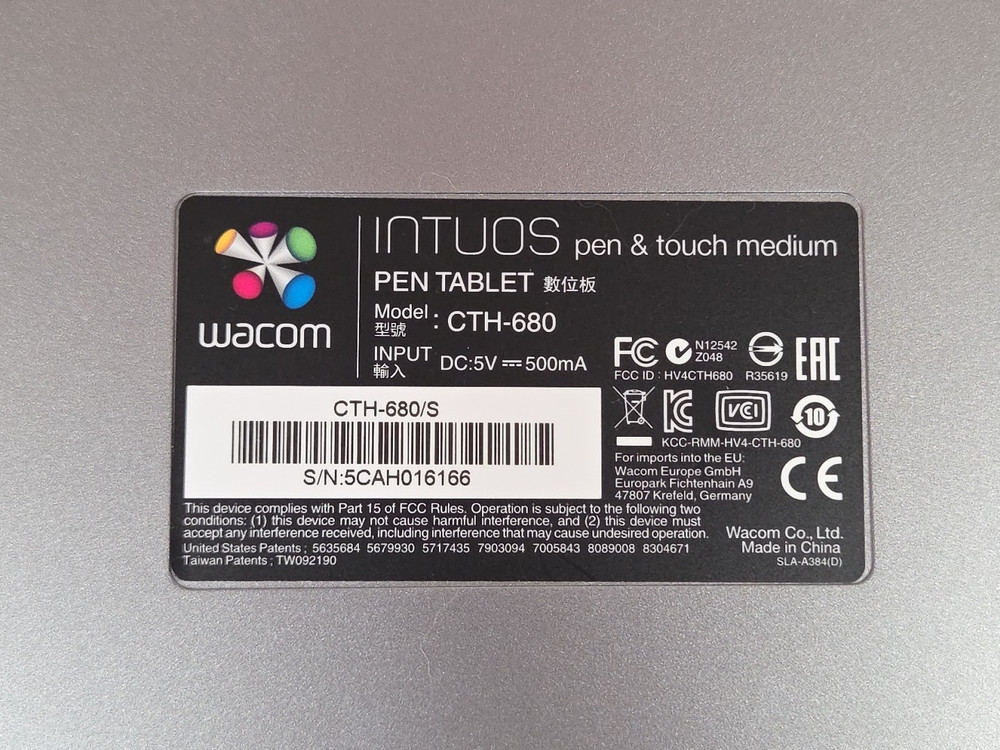 Wacom Drawing Tablet With Pen CTH-680 Intuos Medium Creative Pen/Touch Tested ✅