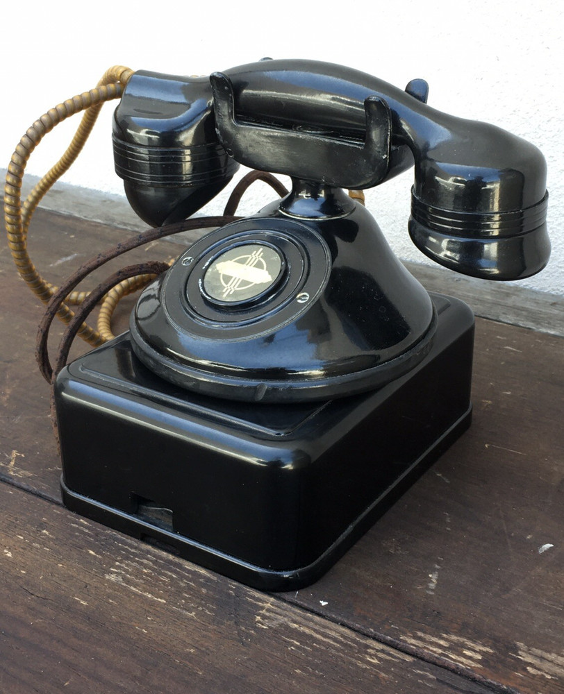 Monophone no dial Automatic Electric Company with working Ringer Box set.