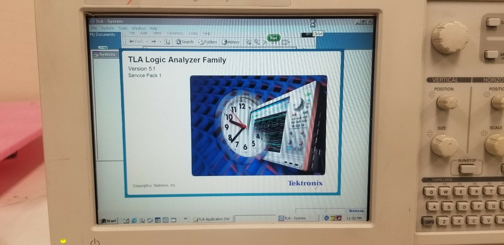 Tektronix TLA715 Logic Analyzer