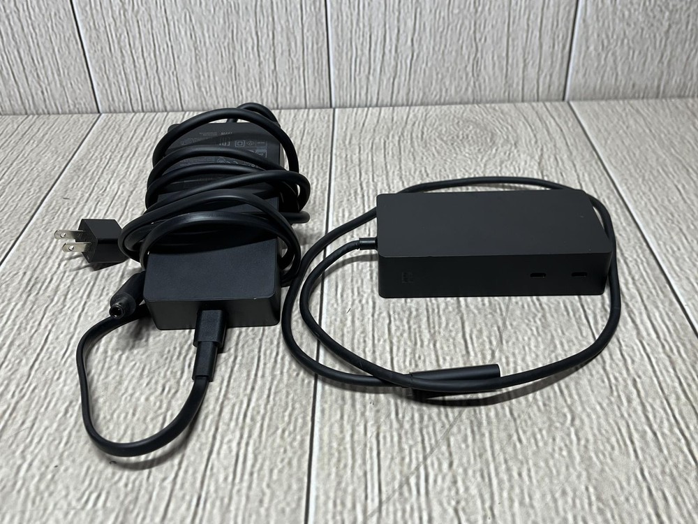 Microsoft Surface Dock 1917 USB-C Docking Station