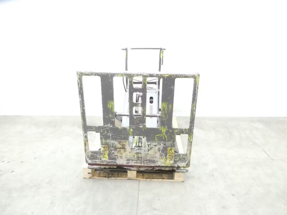 Cascade 35E-QPB-178 Push/pull Palletless Slipsheet Forklift Attachment