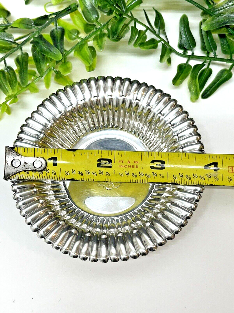 Sterling Silver Small Round Dish Raised Details 29 Grams