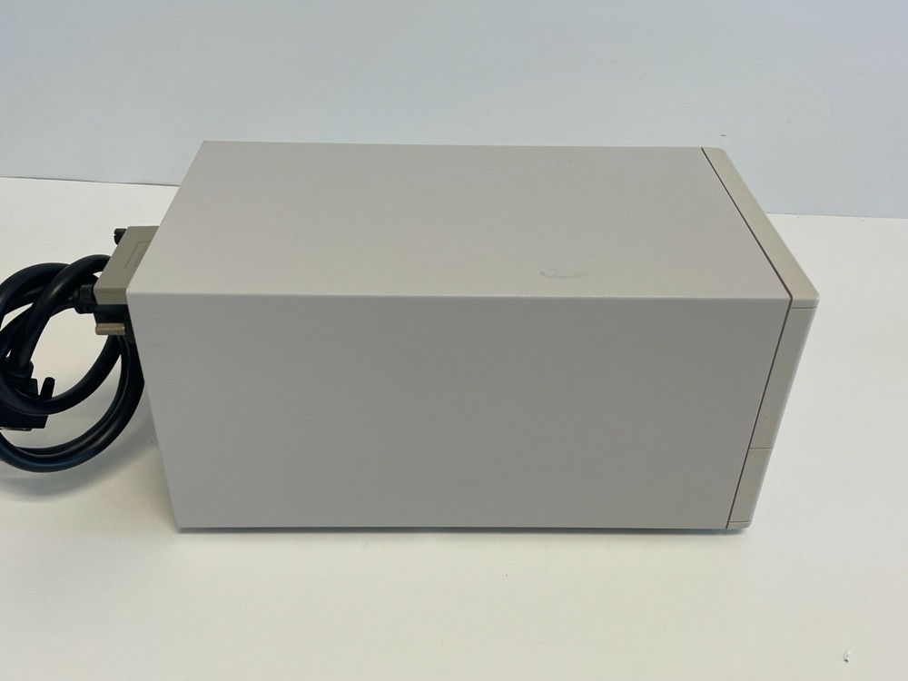 Quantum SDLT 320 External Tape Drive - Power Tested Only