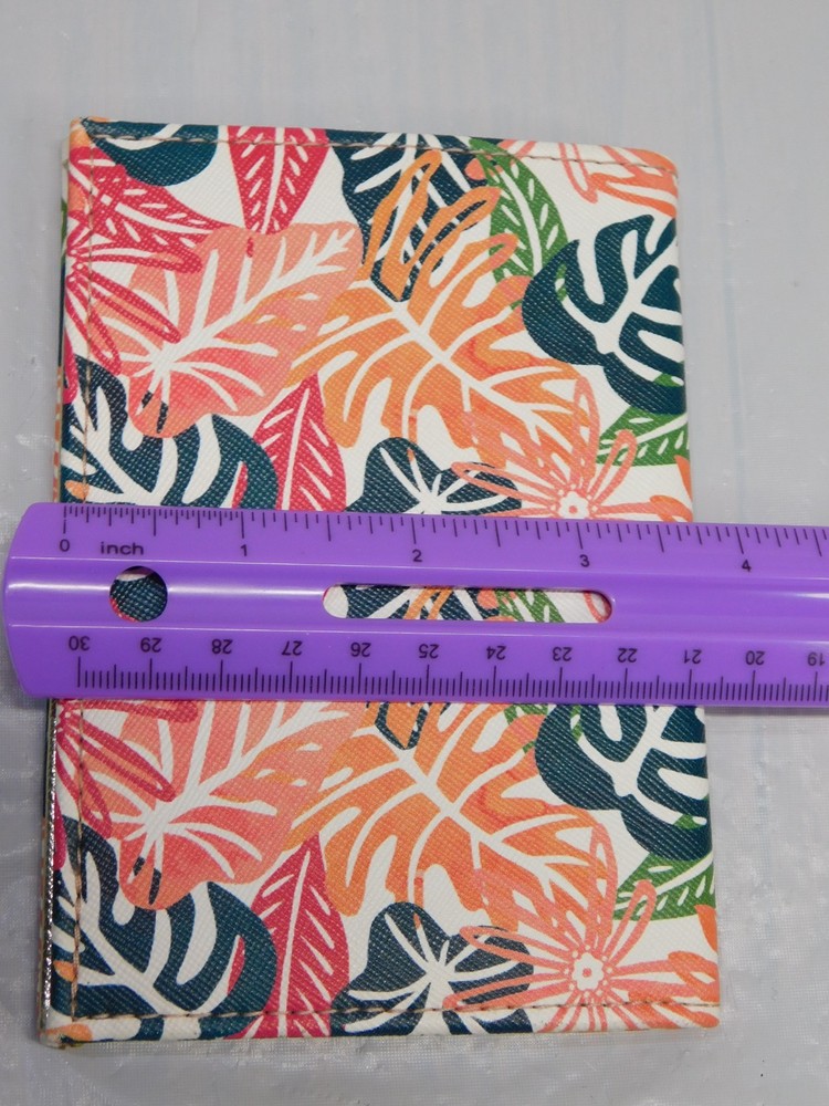 NEIMAN MARCUS PALM BREEZE PASSPORT HOLDER