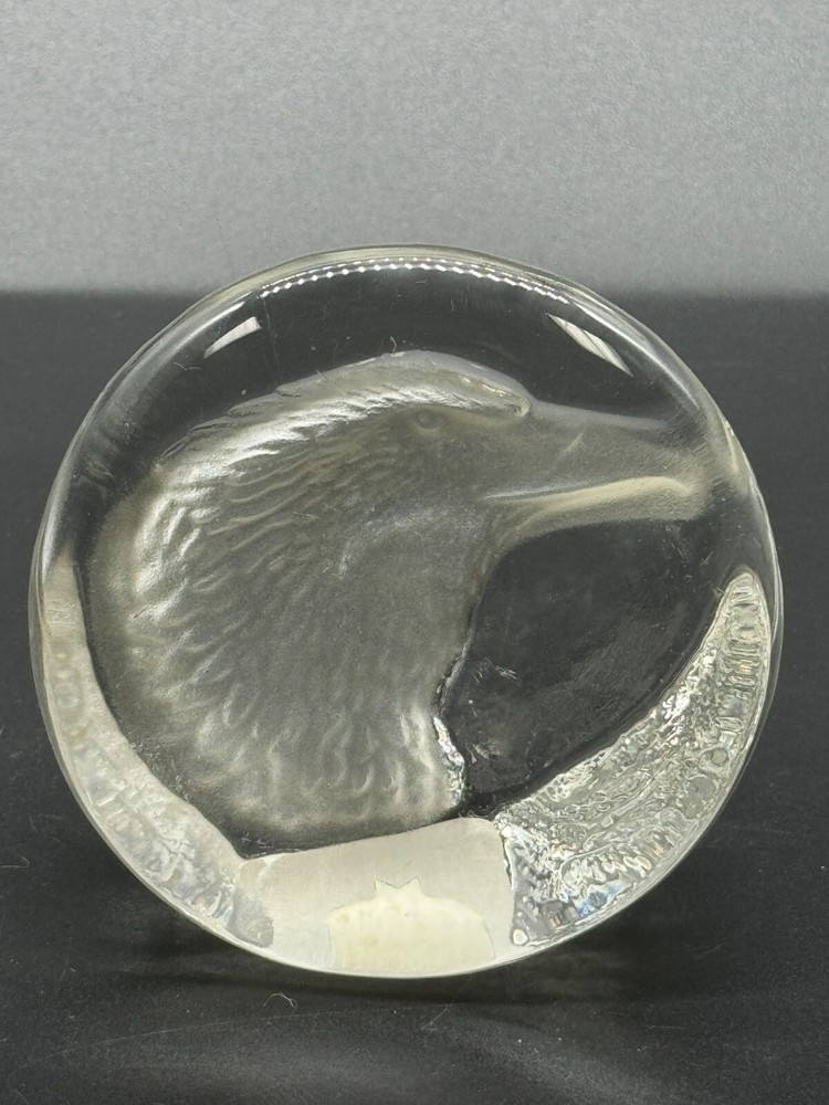 Reverse sculpted eagle sculpture