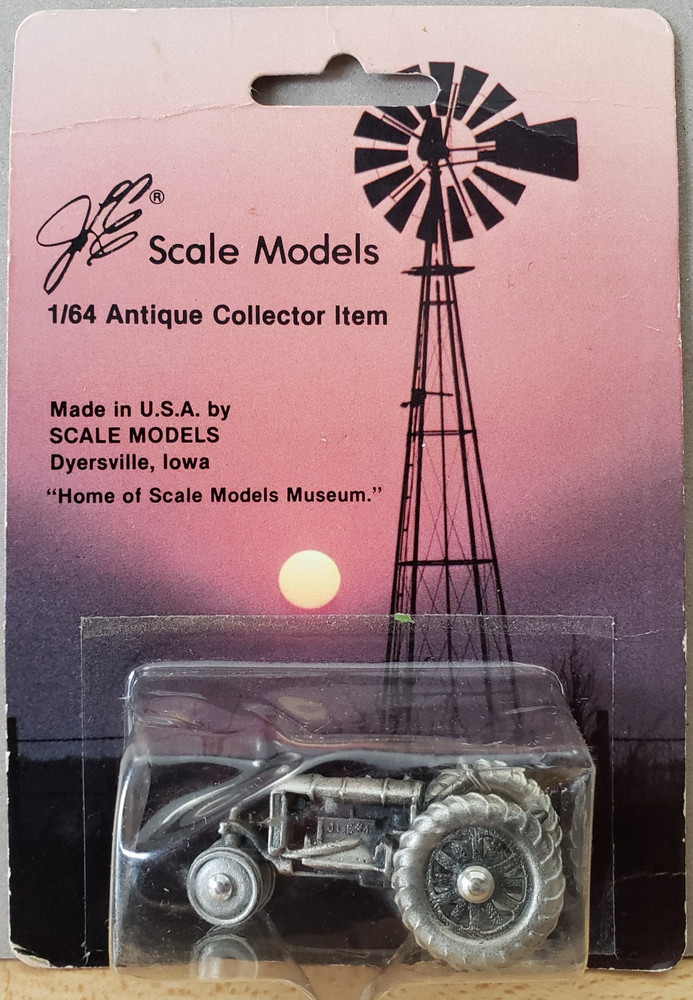 Scale Models Fordson Tractor Pewter 1:64