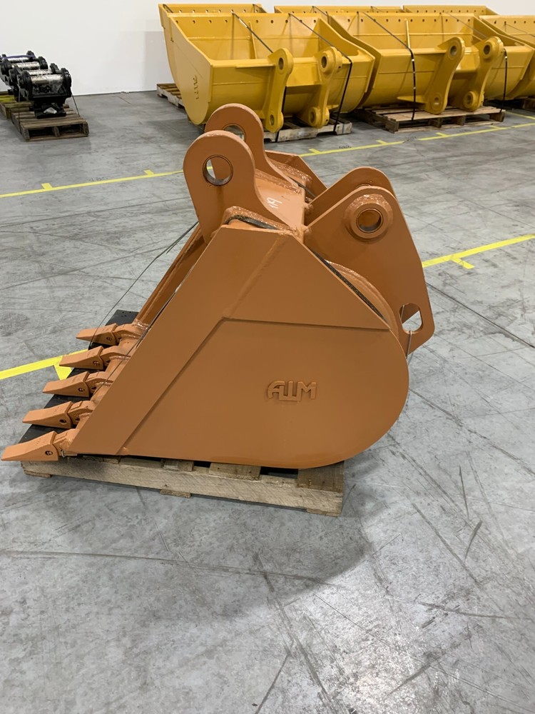 New 24" Backhoe Bucket for a Case 590N