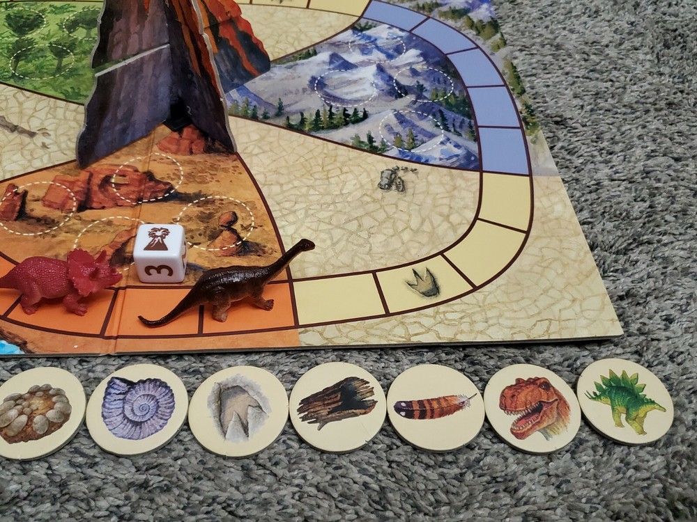 DINOSAUR ESCAPE BOARD GAME COMPLETE Free US Shipping