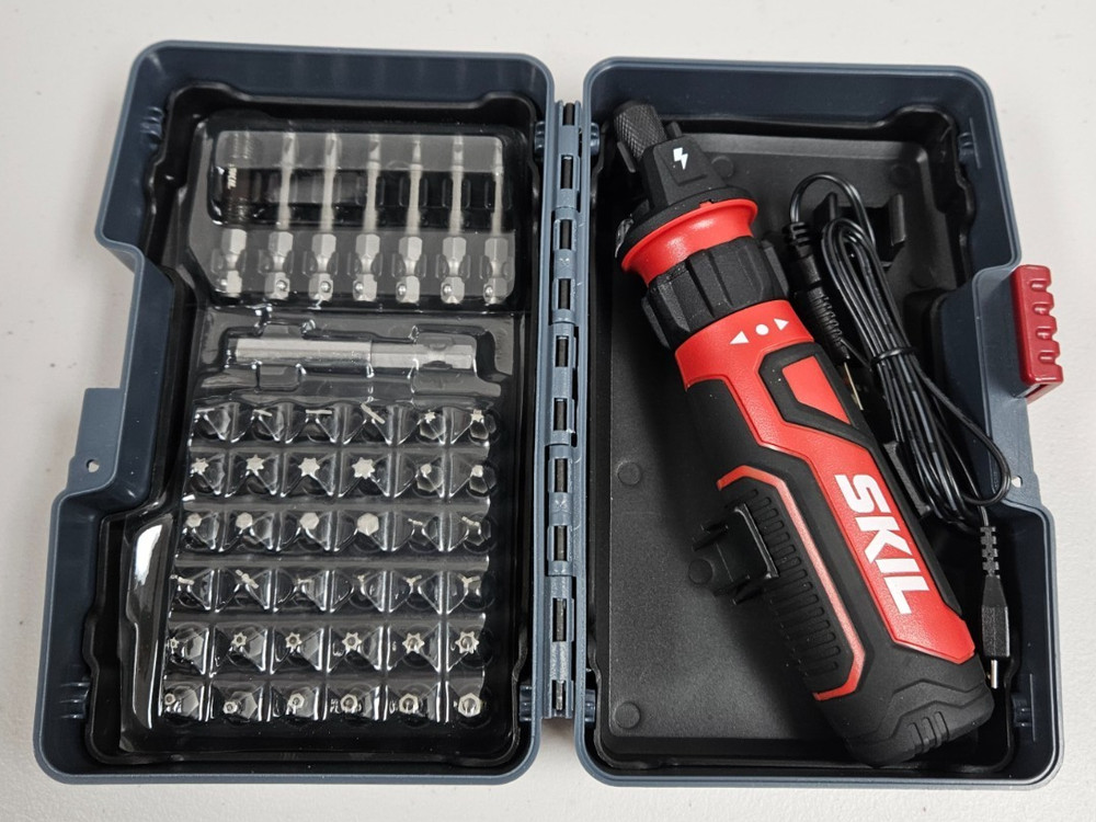 Skil USB Rechargeable 4V Cordless Screwdriver w/ Circuit Sensor Technology + Bit