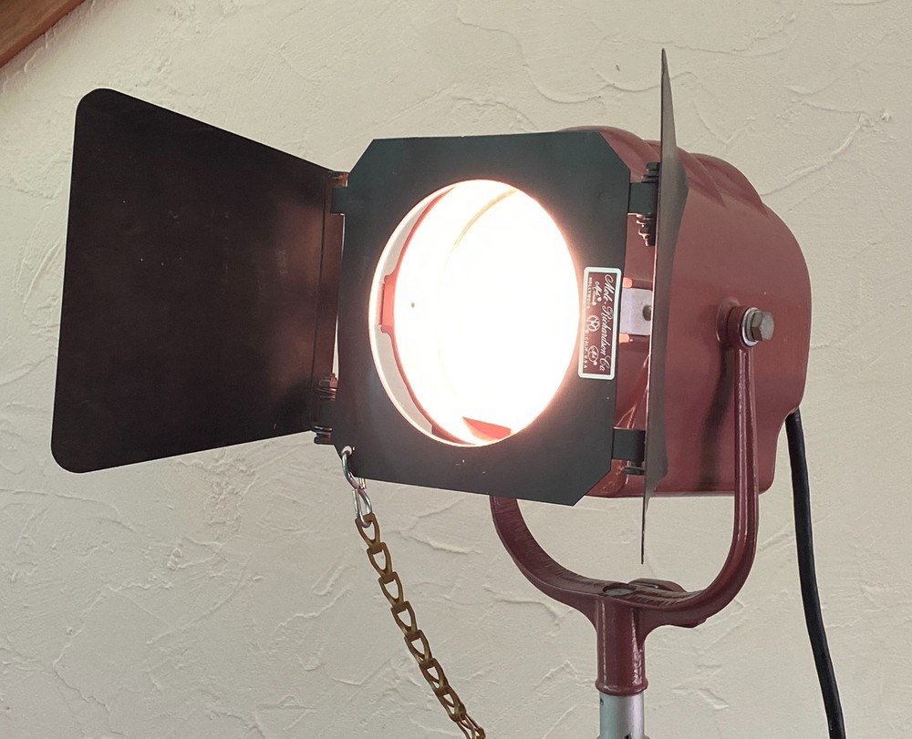Mole Richardson Type 2351 200w Midget Solar Spot with barn doors (RG13)