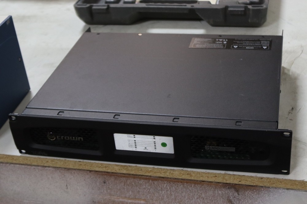 CROWN CDi DRIVECORE 2|300 AMPLIFIER