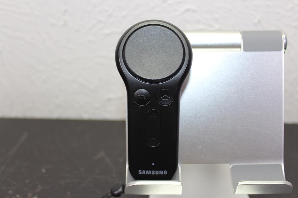Original Samsung Gear VR ET-Y0324 Controller Remote Control